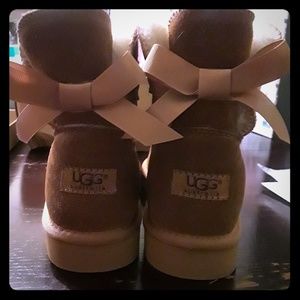 UGGS tan boots